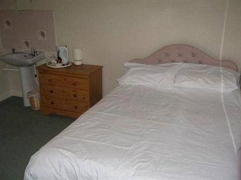 Holland Arms Hotel Gaerwen Екстериор снимка